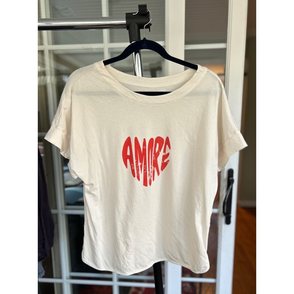 Elan Cream Tee with AMORE Graphic Red Heart Size XL